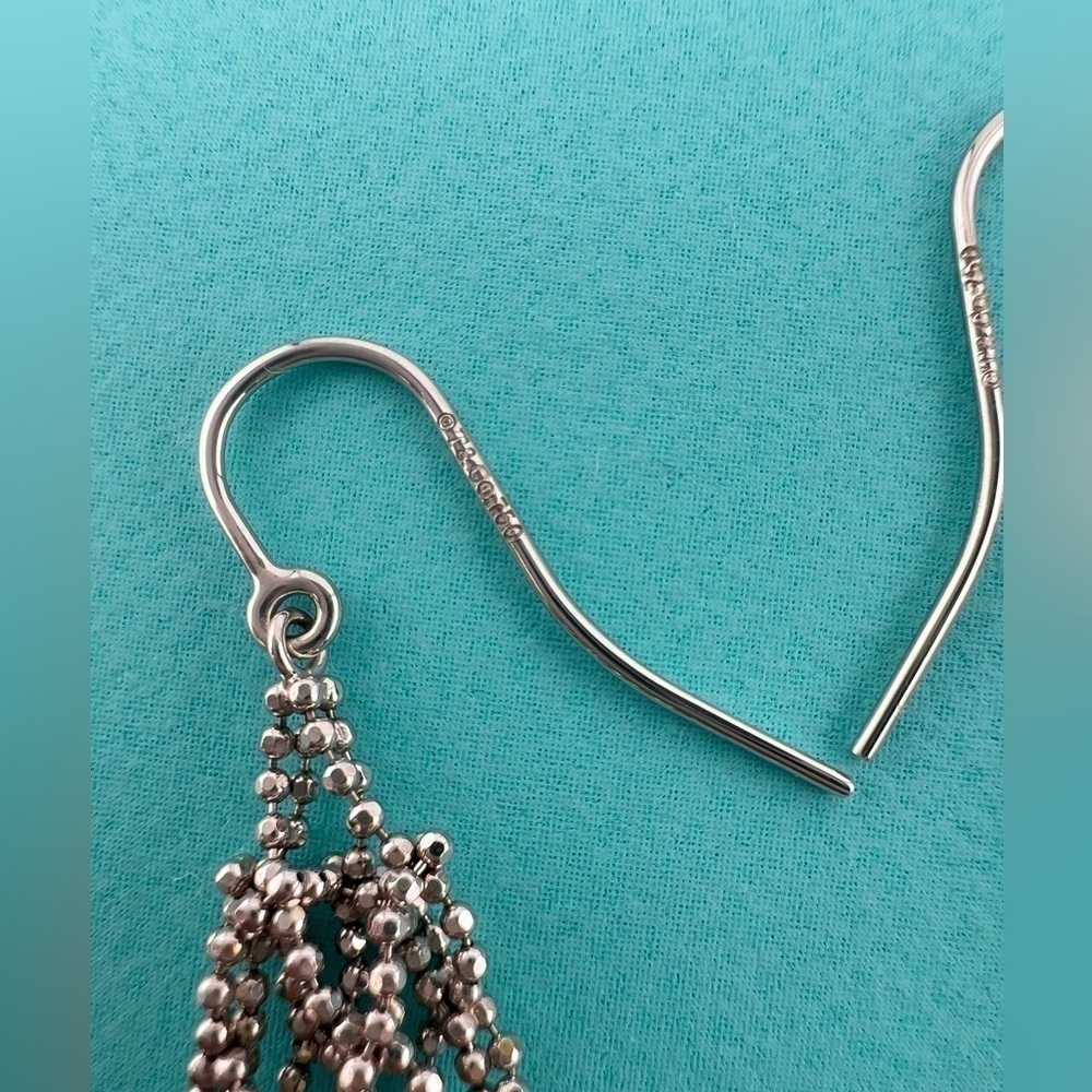 RARE Tiffany & Co. 18k White Gold Beaded Tower Drop Earrings ⛓️ - Picture 6 of 6